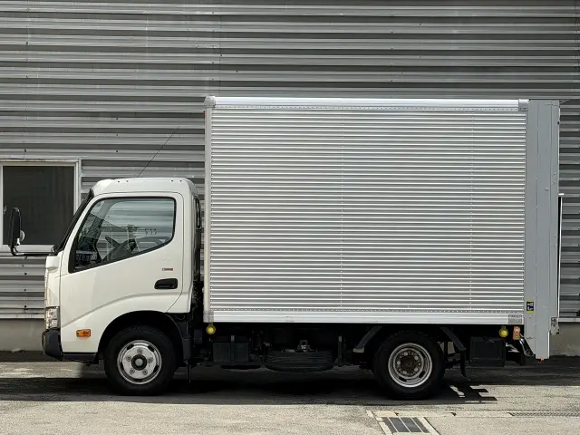 トヨタ ダイナ 2RG-XZC605(2WD)の写真2