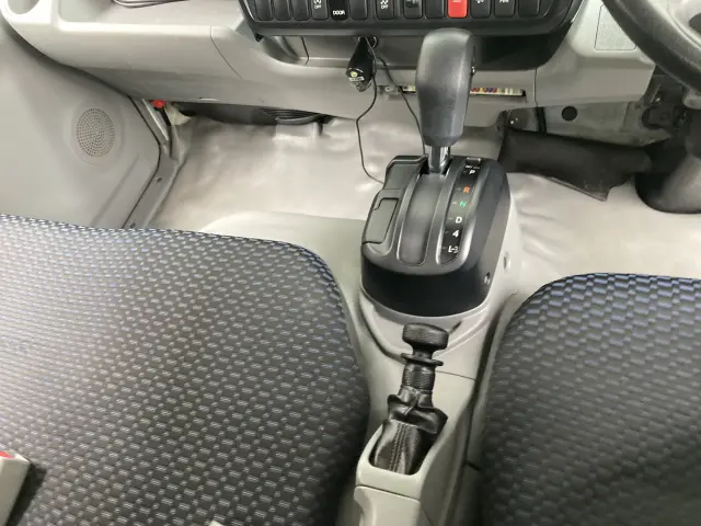 トヨタ ダイナ 2RG-XZC605(2WD)の写真15