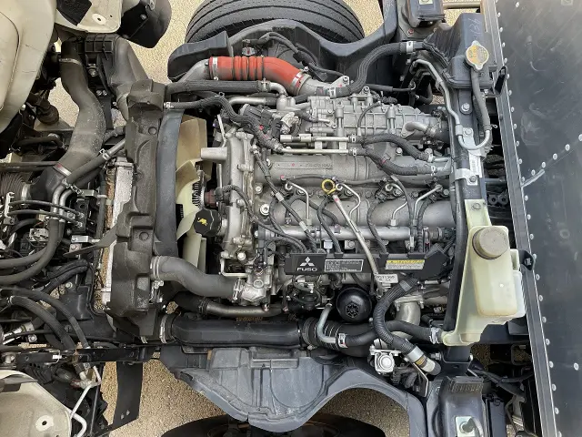 三菱 キャンター TPG-FDA00(4WD)の写真4