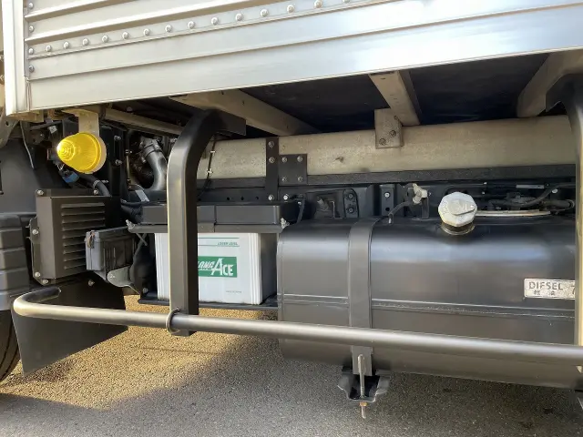 三菱 キャンター TPG-FDA00(4WD)の写真7