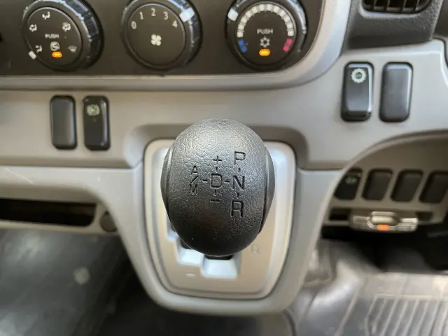 三菱 キャンター TPG-FDA00(4WD)の写真17