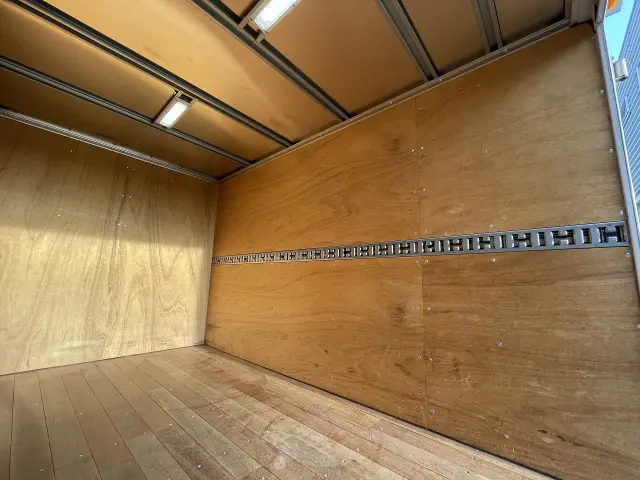 三菱 キャンター TPG-FDA00(4WD)の写真24