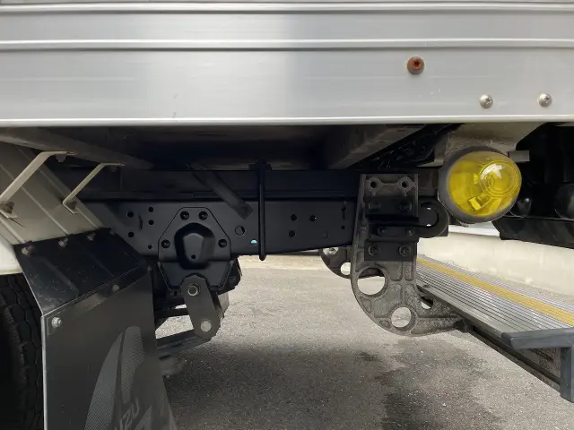 いすゞ エルフ TRG-NLR85AN(2WD)の写真9
