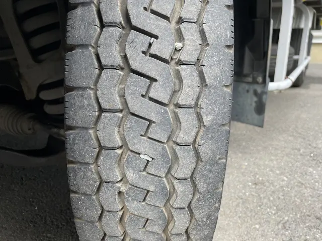 いすゞ エルフ TRG-NLR85AN(2WD)の写真12