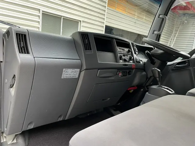いすゞ エルフ TRG-NLR85AN(2WD)の写真19