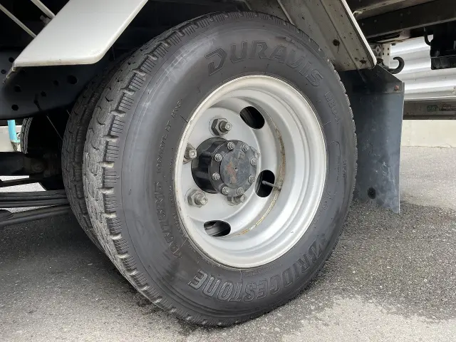 いすゞ エルフ TRG-NLR85AN(2WD)の写真32