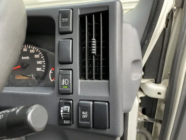 いすゞ エルフ TRG-NLR85AN(2WD)の写真35