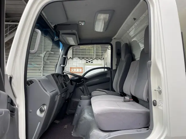 いすゞ エルフ TRG-NLR85AN(2WD)の写真39