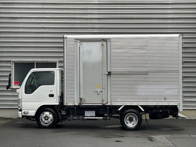 いすゞ エルフ TRG-NKR85N(2WD)の写真2