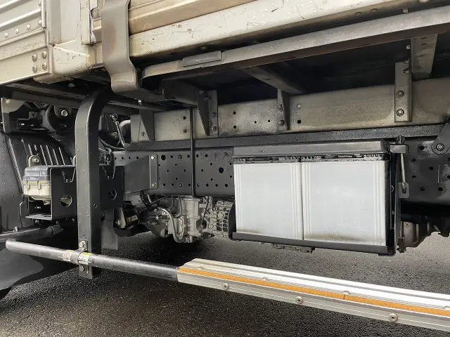 いすゞ エルフ TRG-NKR85N(2WD)の写真9