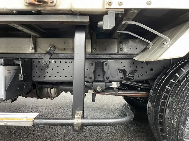 いすゞ エルフ TRG-NKR85N(2WD)の写真10
