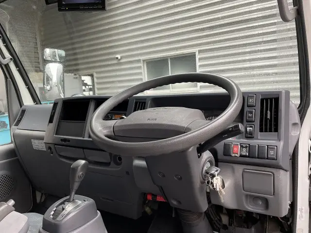 いすゞ エルフ TRG-NKR85N(2WD)の写真16