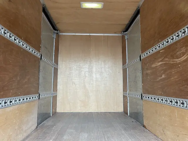 いすゞ エルフ TRG-NKR85N(2WD)の写真27