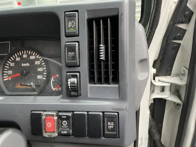 いすゞ エルフ TRG-NKR85N(2WD)の写真36