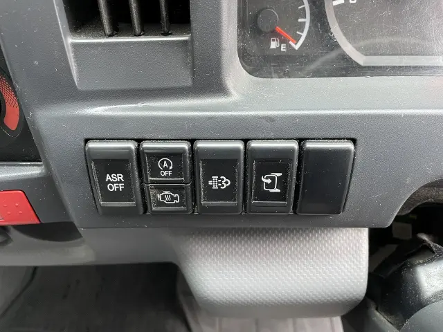 いすゞ エルフ TRG-NKR85N(2WD)の写真39