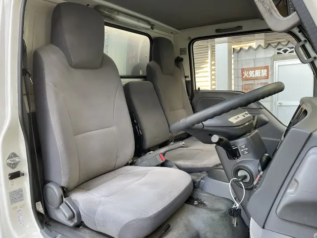 いすゞ エルフ TKG-NJR85AN(2WD)の写真15