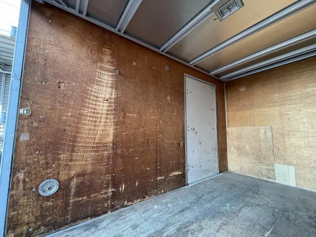 いすゞ エルフ TKG-NJR85AN(2WD)の写真22