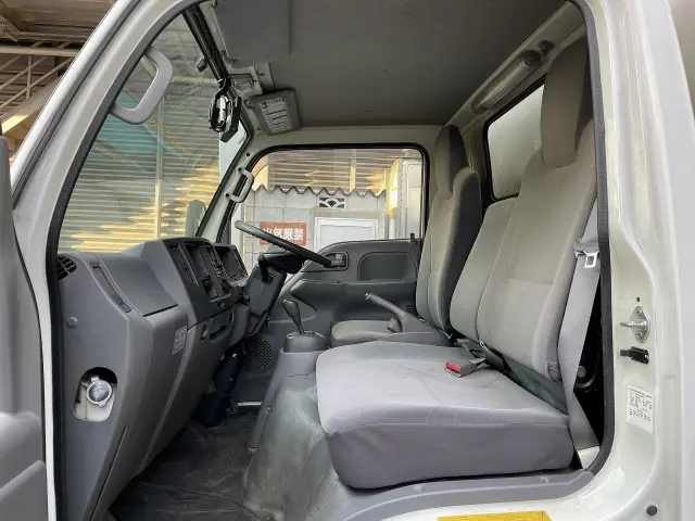 いすゞ エルフ TKG-NJR85AN(2WD)の写真38