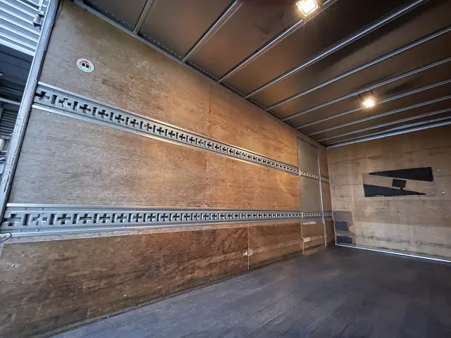 トヨタ ダイナ TKG-XZU710(2WD)の写真22