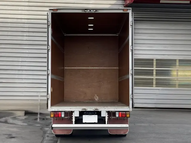 いすゞ エルフ TRG-NLR85AN(2WD)の写真3