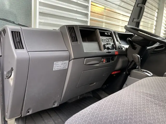 いすゞ エルフ TRG-NLR85AN(2WD)の写真18