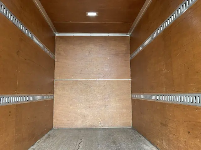 いすゞ エルフ TRG-NLR85AN(2WD)の写真24