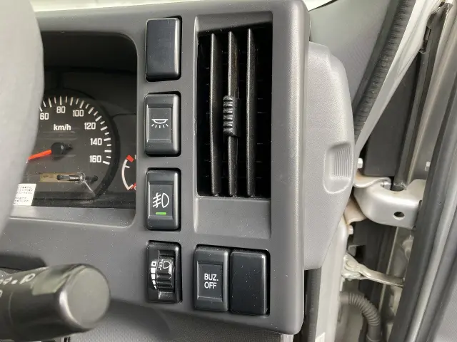 いすゞ エルフ TRG-NLR85AN(2WD)の写真34