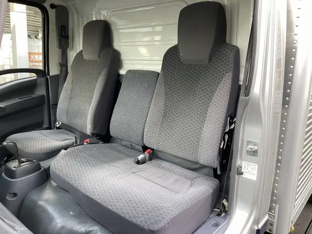 いすゞ エルフ TRG-NLR85AN(2WD)の写真39