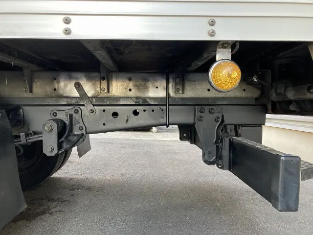 いすゞ エルフ TRG-NMR85N(2WD)の写真10