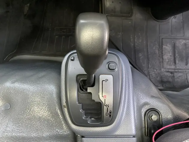 いすゞ エルフ TRG-NMR85N(2WD)の写真18