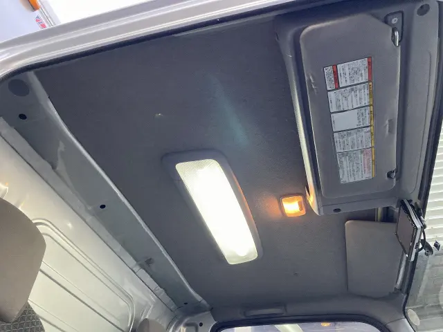 いすゞ エルフ TRG-NMR85N(2WD)の写真19