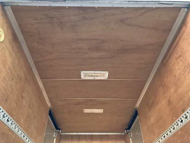 いすゞ エルフ TRG-NMR85N(2WD)の写真26