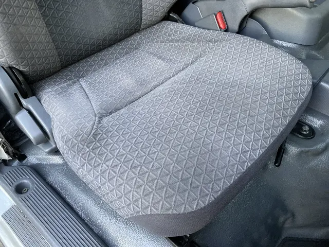 いすゞ エルフ TRG-NMR85N(2WD)の写真36