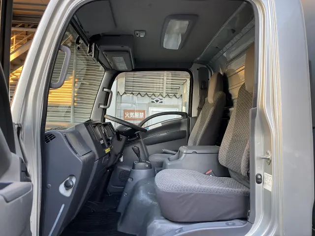 いすゞ エルフ TRG-NMR85N(2WD)の写真41