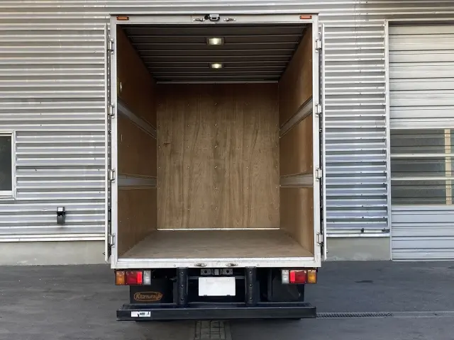 いすゞ エルフ 2RG-NLR88AN(2WD)の写真4