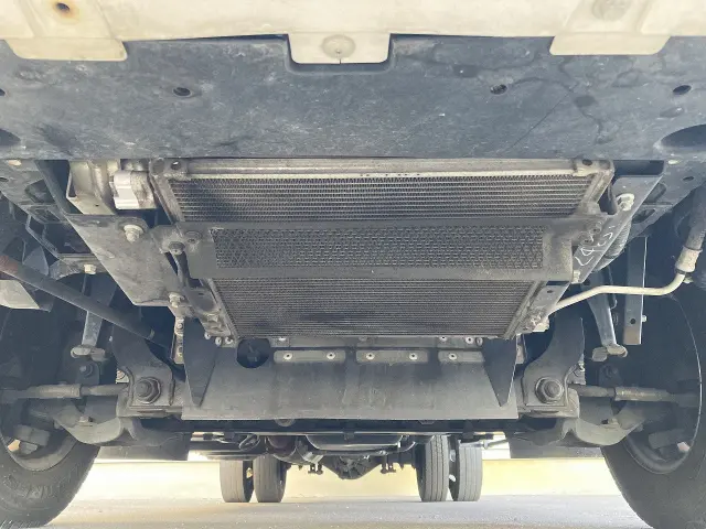 いすゞ エルフ 2RG-NLR88AN(2WD)の写真7