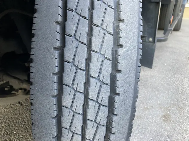 いすゞ エルフ 2RG-NLR88AN(2WD)の写真12