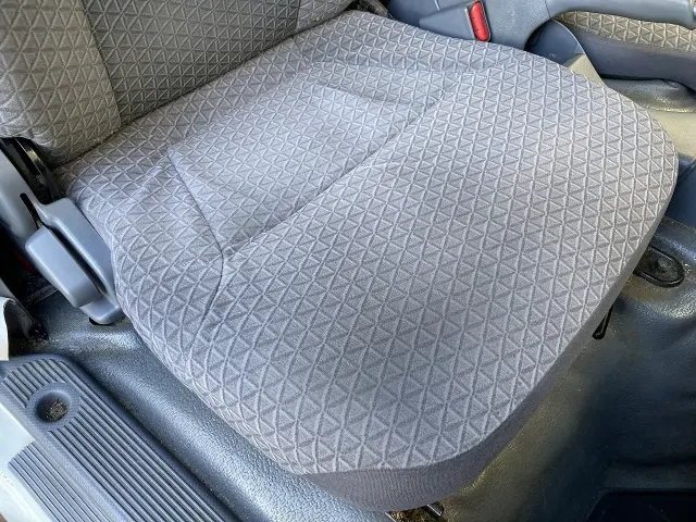 いすゞ エルフ 2RG-NLR88AN(2WD)の写真34