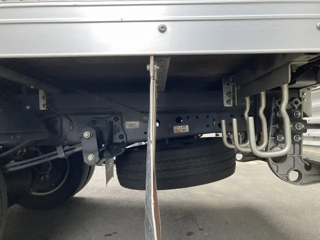 いすゞ エルフ TRG-NLR85AN(2WD)の写真9