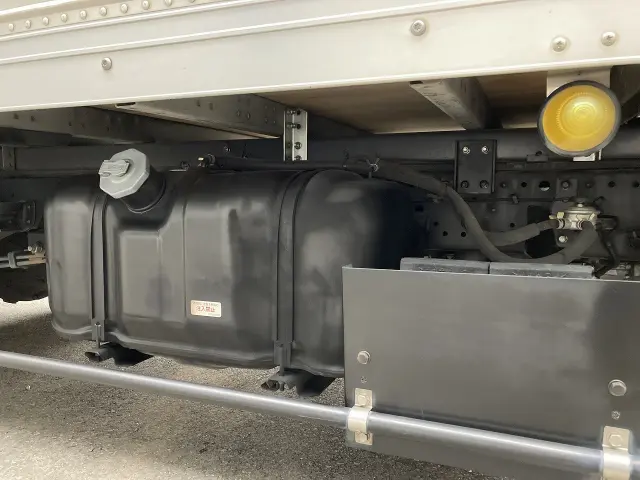 いすゞ エルフ TRG-NLR85AN(2WD)の写真10