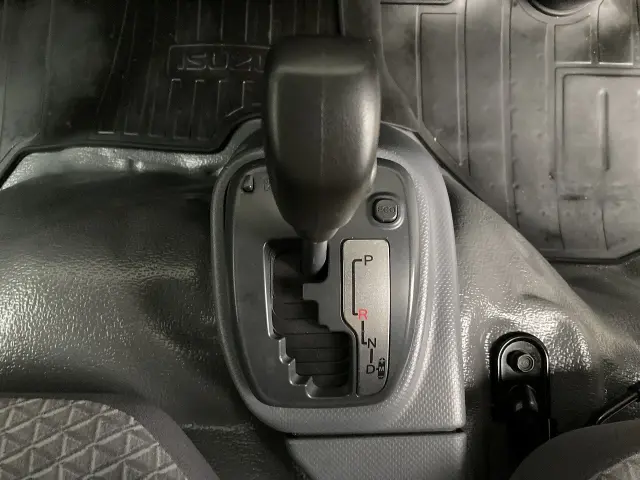 いすゞ エルフ TRG-NLR85AN(2WD)の写真17