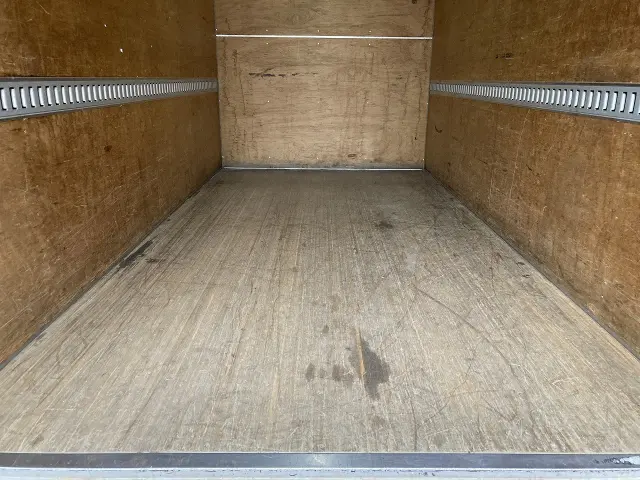 いすゞ エルフ TRG-NLR85AN(2WD)の写真23