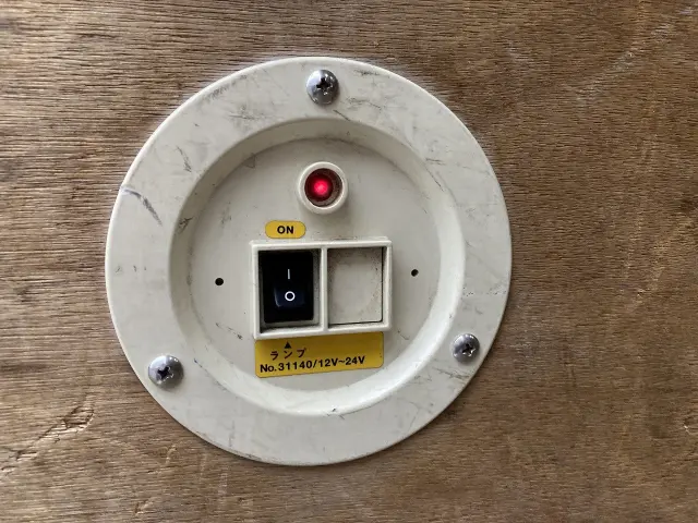 いすゞ エルフ TRG-NLR85AN(2WD)の写真26