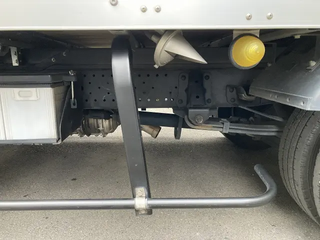 いすゞ エルフ TRG-NLR85AN(2WD)の写真31