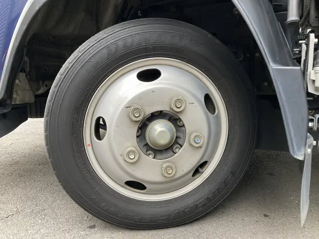 いすゞ エルフ TRG-NLR85AN(2WD)の写真32