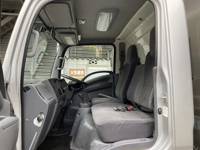 いすゞ エルフ TRG-NLR85AN(2WD)の写真41