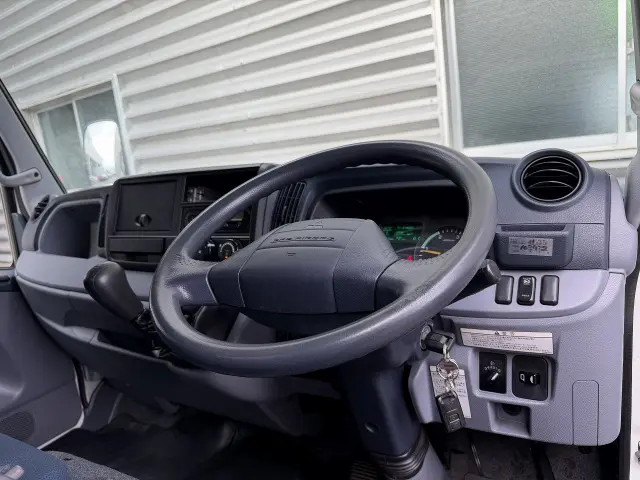 三菱 キャンター TKG-FEA50(2WD)の写真17