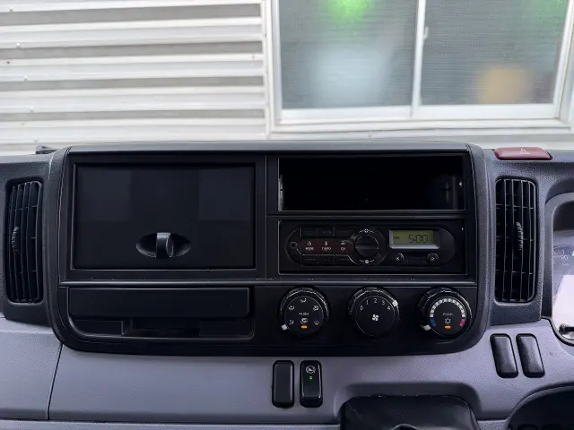 三菱 キャンター TKG-FEA50(2WD)の写真18