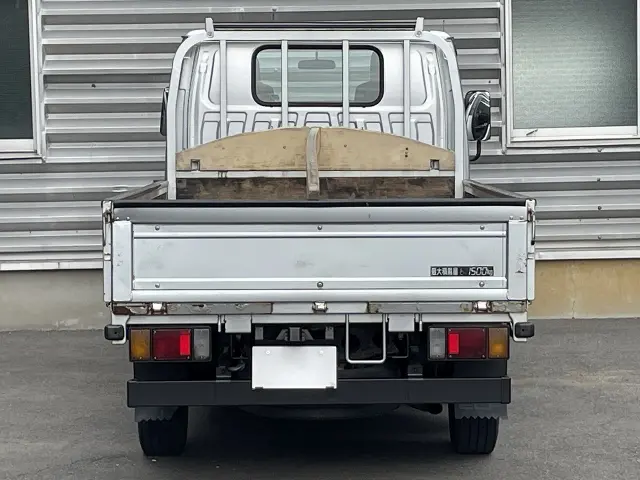 いすゞ エルフ BKG-NHS85A(4WD)の写真4