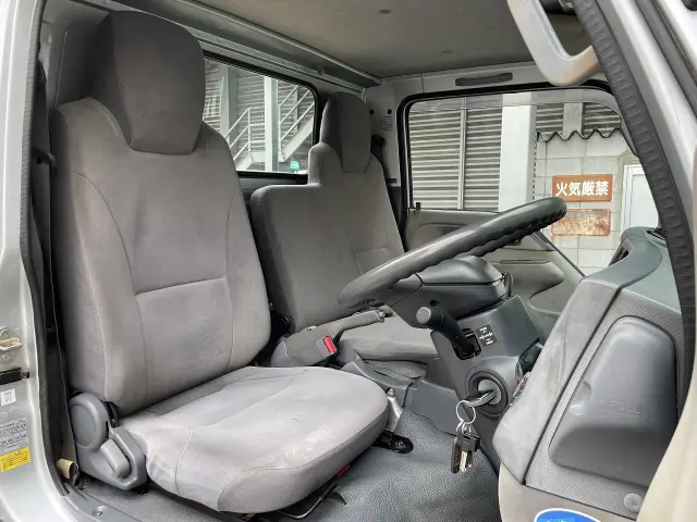 いすゞ エルフ BKG-NHS85A(4WD)の写真17